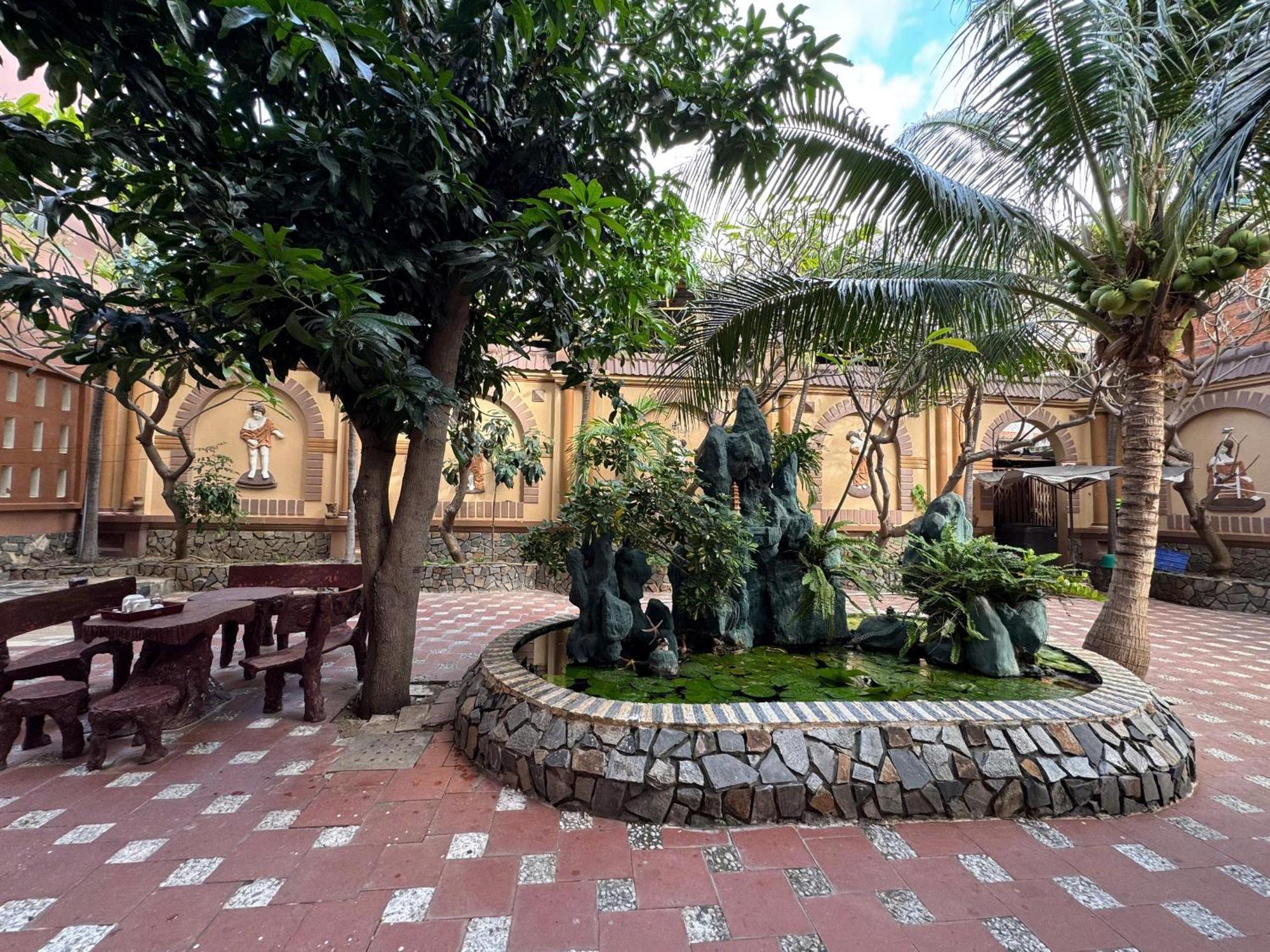 Ho Phong Hotel Phan Rang Exterior foto